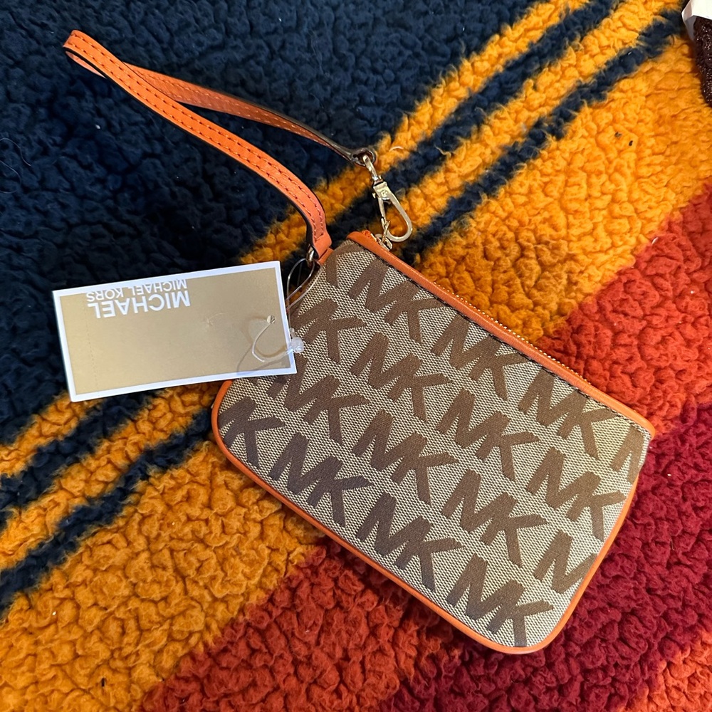 MICHAEL KORS Signature Wristlet